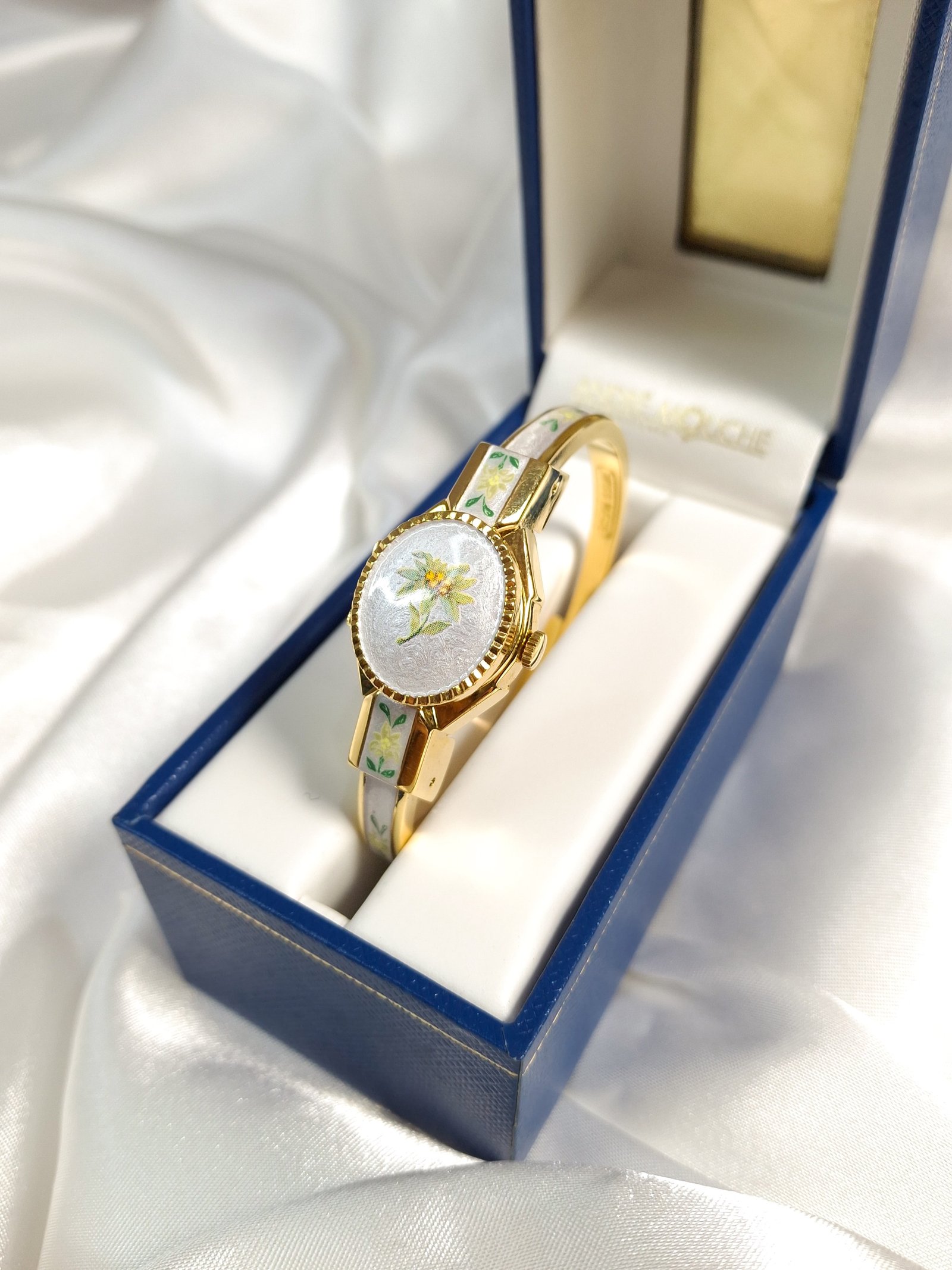 Andre Mouche White Gold Edelweiss